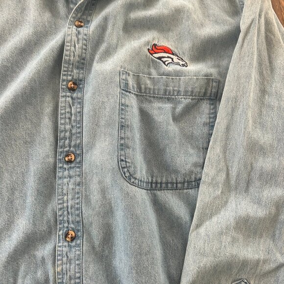 Vintage broncos button up - Picture 3 of 7